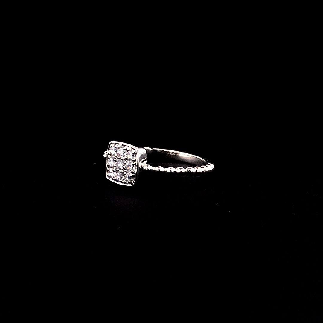 Square Cluster Silver Ring with Sparkling CZ – Modern & Elegant Design